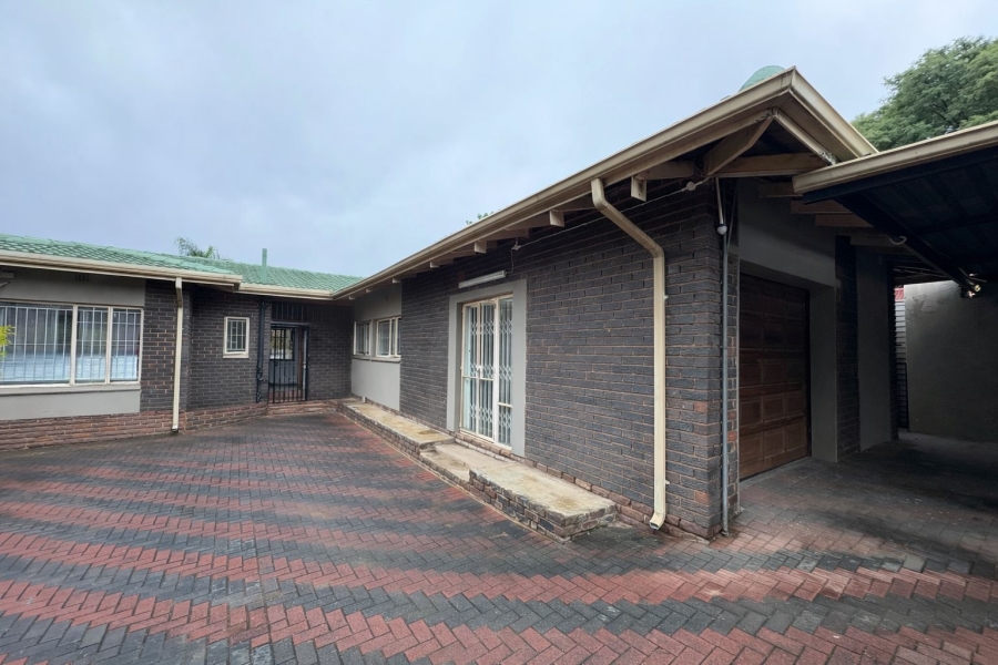 4 Bedroom Property for Sale in Protea Park North West